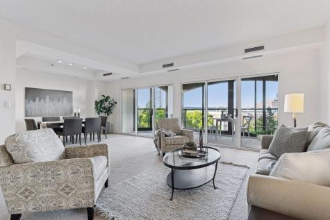 1201 Yale Place Minneapolis MN 55403