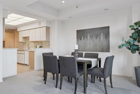 1201 Yale Place Minneapolis MN 55403