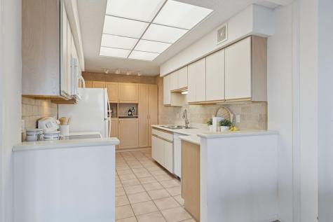 1201 Yale Place Minneapolis MN 55403