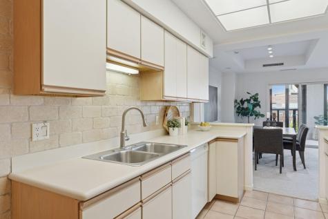 1201 Yale Place Minneapolis MN 55403