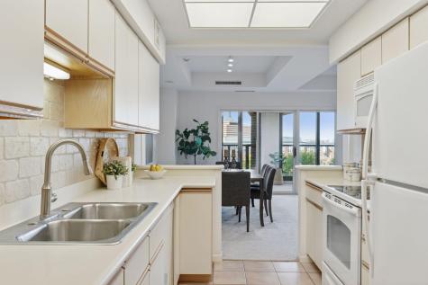 1201 Yale Place Minneapolis MN 55403