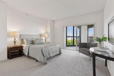 1201 Yale Place Minneapolis MN 55403