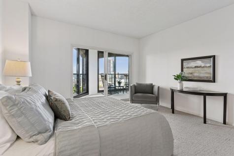 1201 Yale Place Minneapolis MN 55403
