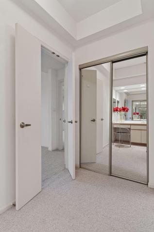 1201 Yale Place Minneapolis MN 55403