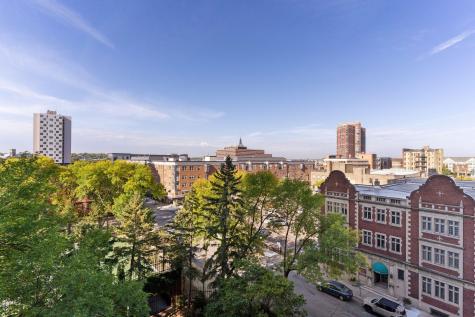 1201 Yale Place Minneapolis MN 55403
