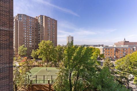 1201 Yale Place Minneapolis MN 55403