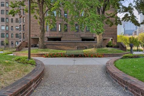 1201 Yale Place Minneapolis MN 55403