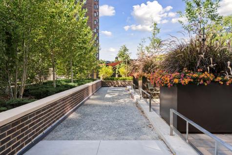 1201 Yale Place Minneapolis MN 55403