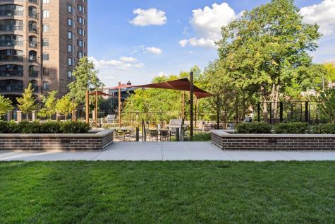 1201 Yale Place Minneapolis MN 55403
