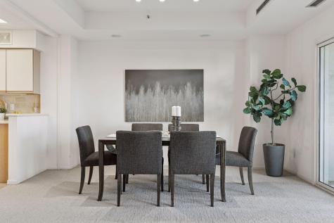 1201 Yale Place Minneapolis MN 55403