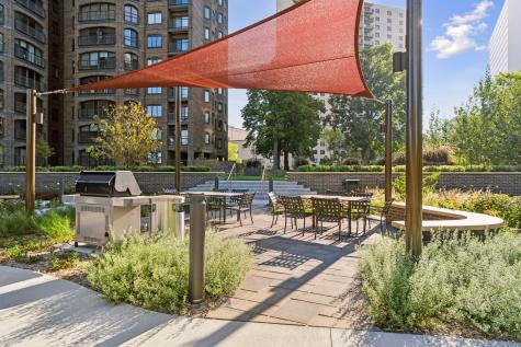 1201 Yale Place Minneapolis MN 55403
