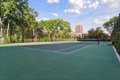 1201 Yale Place Minneapolis MN 55403