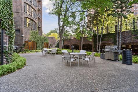1201 Yale Place Minneapolis MN 55403