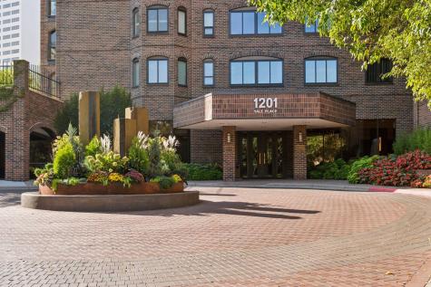 1201 Yale Place Minneapolis MN 55403