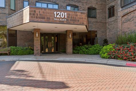 1201 Yale Place Minneapolis MN 55403