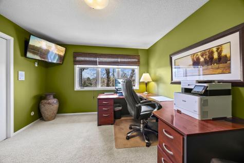 9820 Deerbrook Drive Chanhassen MN 55317