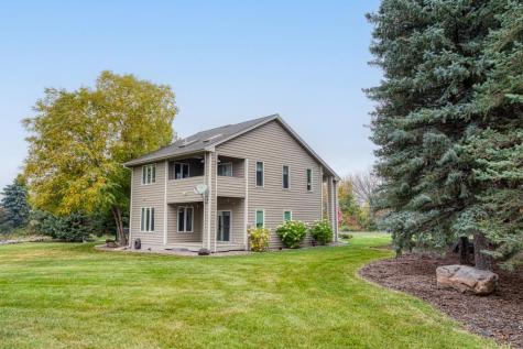 9820 Deerbrook Drive Chanhassen MN 55317