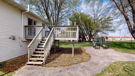 101 9th Avenue NE Dodge Center MN 55927