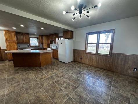 17556 300th Avenue Starbuck MN 56381
