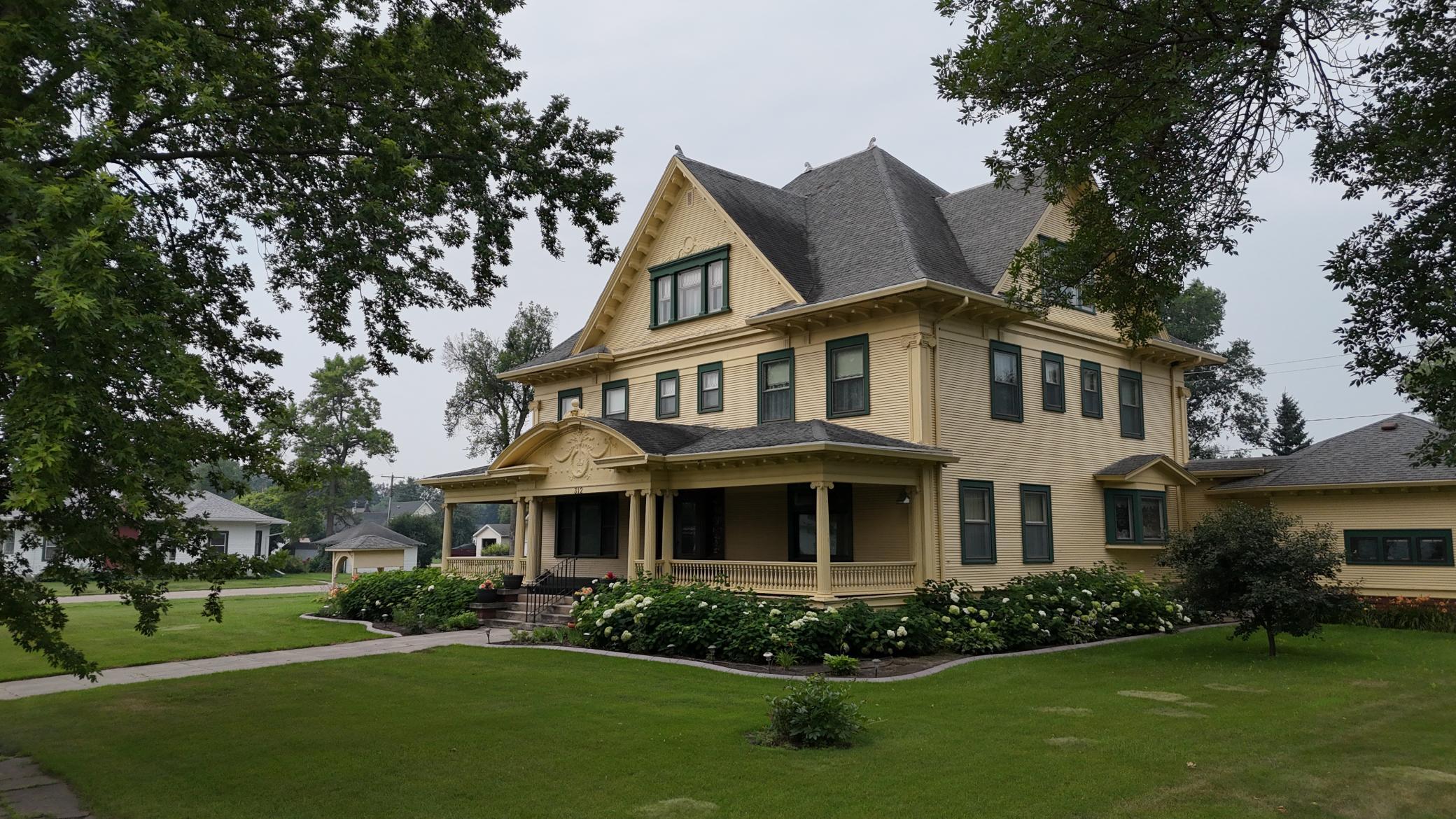 312 10th Avenue N Casselton ND 58012