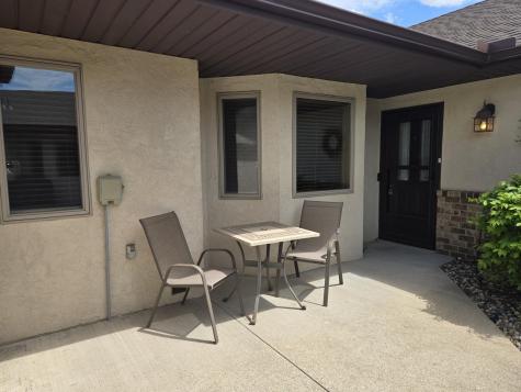 2126 Vierling Drive E Shakopee MN 55379