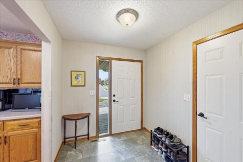 14435 Pineview Drive Becker MN 55308