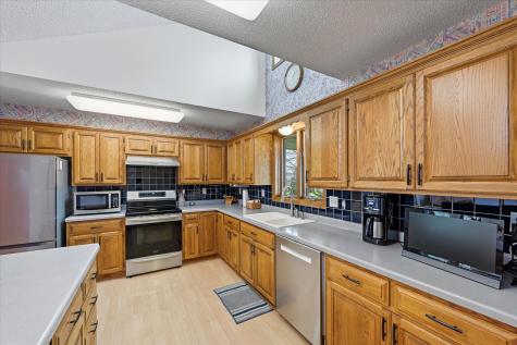14435 Pineview Drive Becker MN 55308