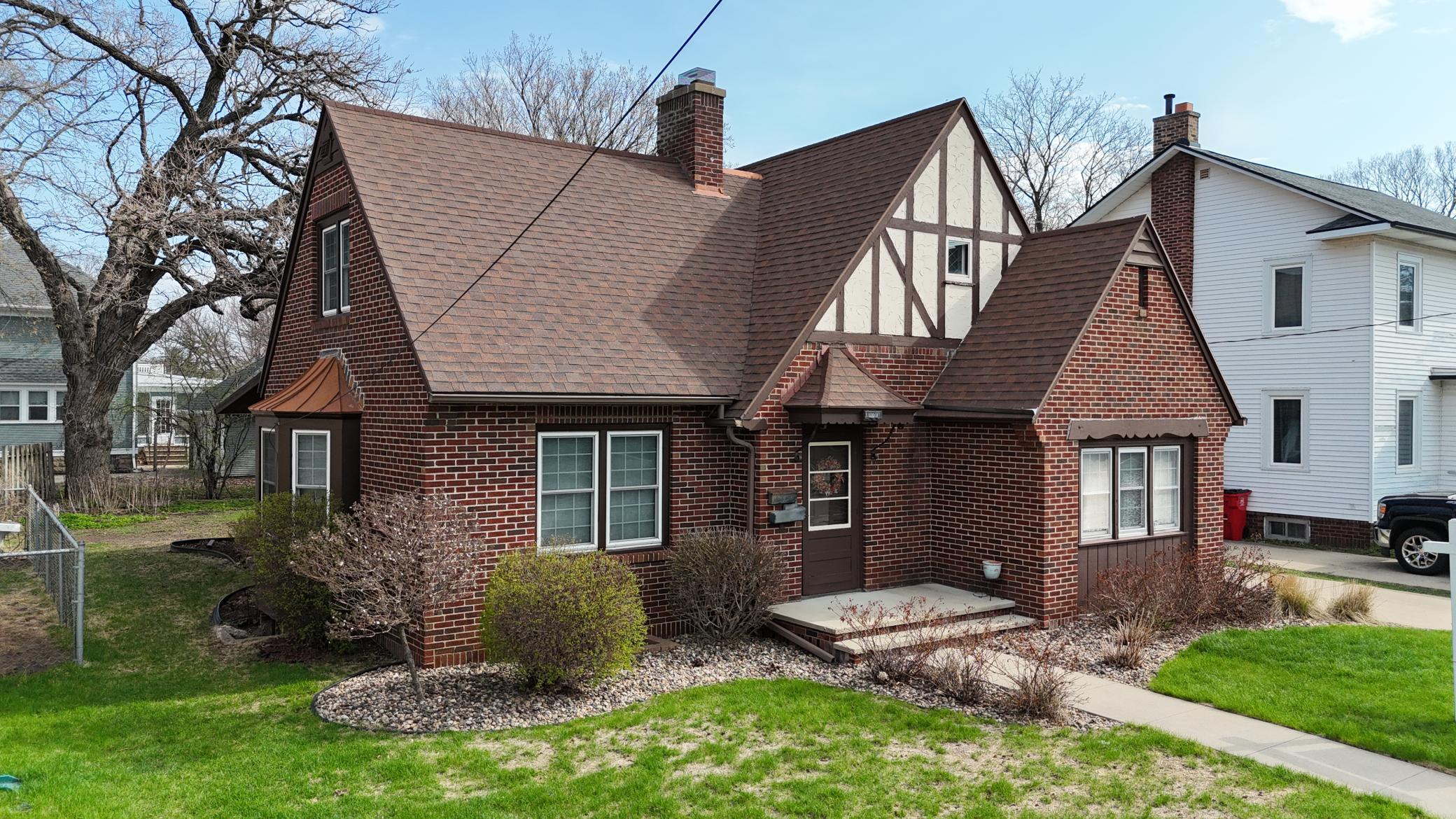 404 12th Place NW Austin MN 55912