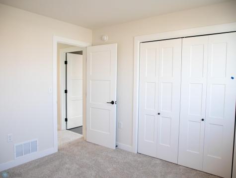 3606 Decorah Way S Fargo ND 58104
