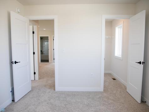 3606 Decorah Way S Fargo ND 58104