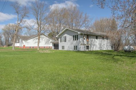 785 401st Avenue NW Stanchfield MN 55080