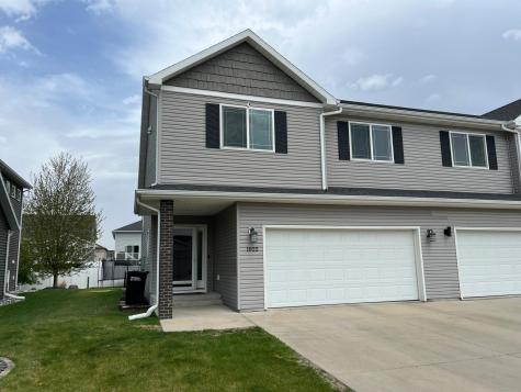 1022 31ST Avenue W West Fargo ND 58078