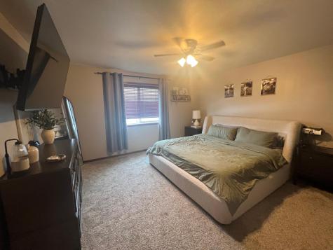 1022 31st Avenue W West Fargo ND 58078