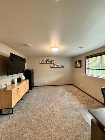 1022 31st Avenue W West Fargo ND 58078