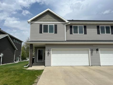 1022 31ST Avenue W West Fargo ND 58078