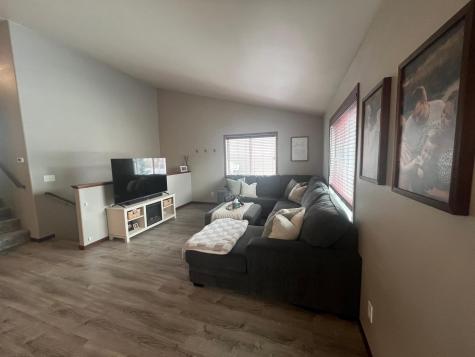 1022 31st Avenue W West Fargo ND 58078