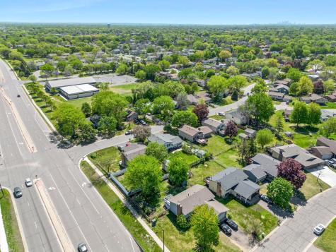 8441 Idaho Avenue N Brooklyn Park MN 55445