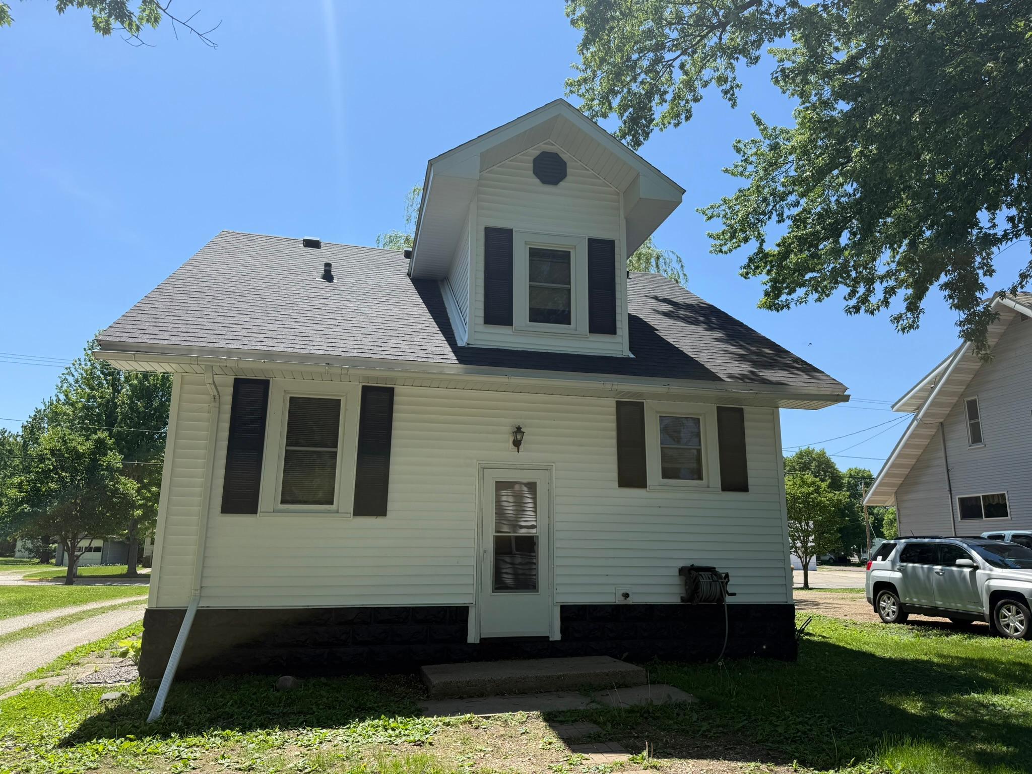 211 2nd Street SE New Richland MN 56072