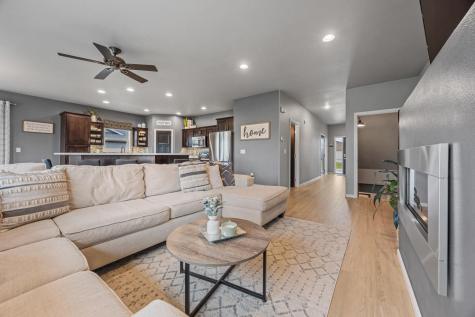 117 5th Avenue W Sabin MN 56580