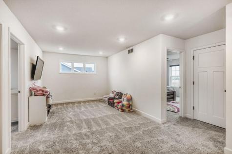 7048 205th Street W Lakeville MN 55044