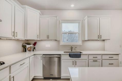7048 205th Street W Lakeville MN 55044