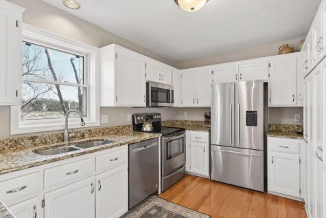 5220 Yorktown Lane N Plymouth MN 55442
