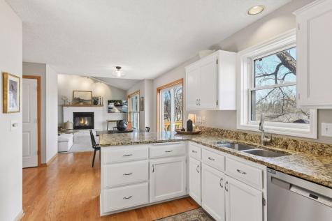 5220 Yorktown Lane N Plymouth MN 55442