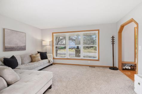 5220 Yorktown Lane N Plymouth MN 55442