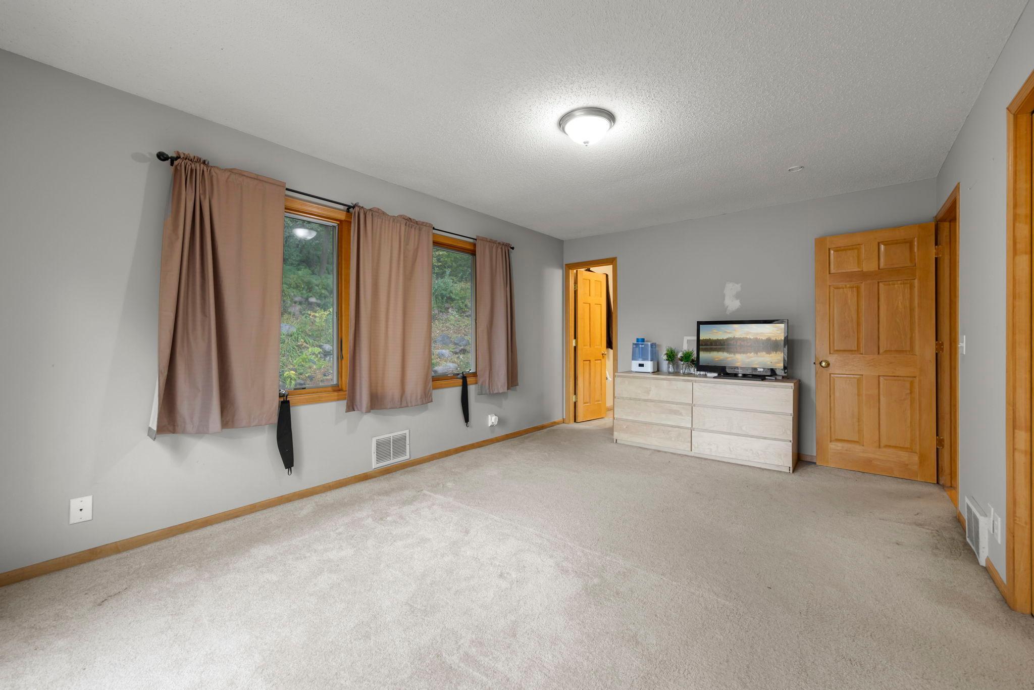 101 Hidden Meadow Court Apple Valley MN 55124