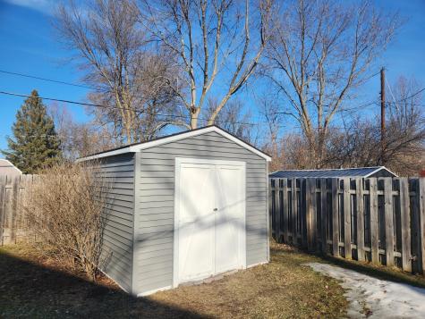 1814 Brookside Circle Albert Lea MN 56007