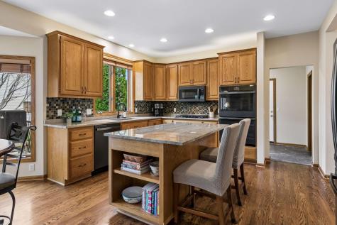 3865 N Ridge Drive Eagan MN 55123