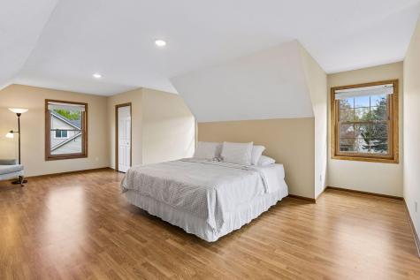 3865 N Ridge Drive Eagan MN 55123