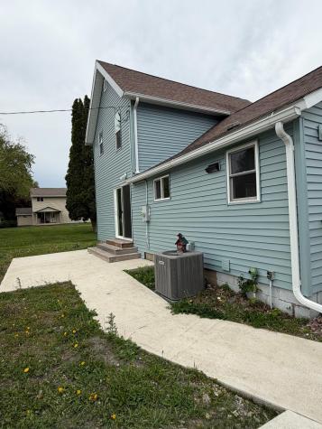 506 E Mondale Street Elmore MN 56027