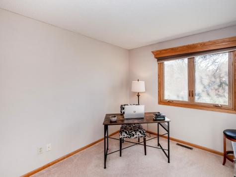 1372 Granite Lane N Oakdale MN 55128